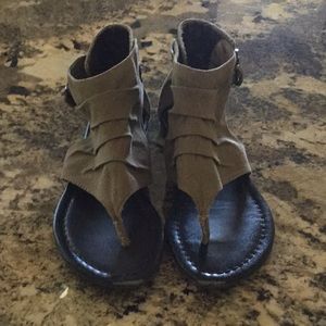 Adorable Nine West ankle sandals